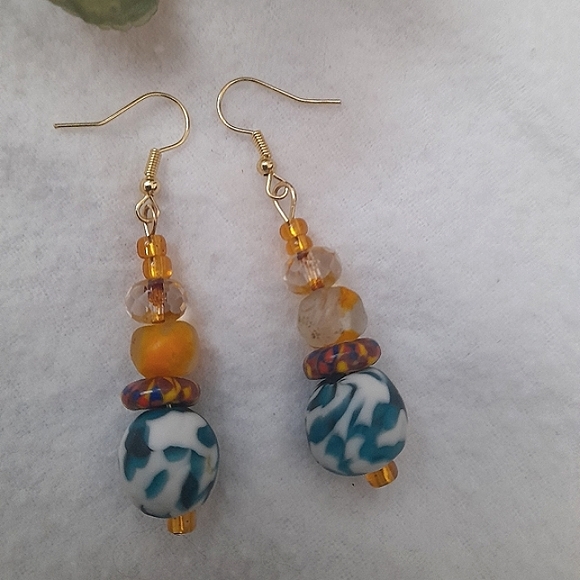 Sold! New handmade glass bead drop earrings - Picture 3 of 6
